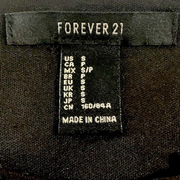 FOREVER 21 CROP TOP WOMEN SMALL BLACK SEQUIN LINED PARTY DATE NIGHT. - Picture 4 of 7